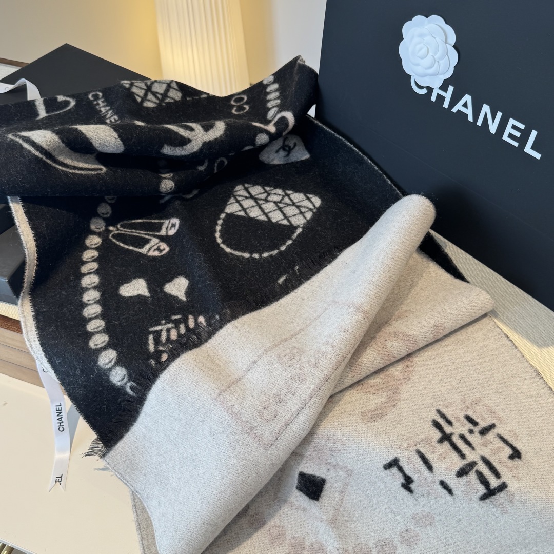 [TOP] CHANEL 100% Cashmere Scarf 50x200cm - Black and White