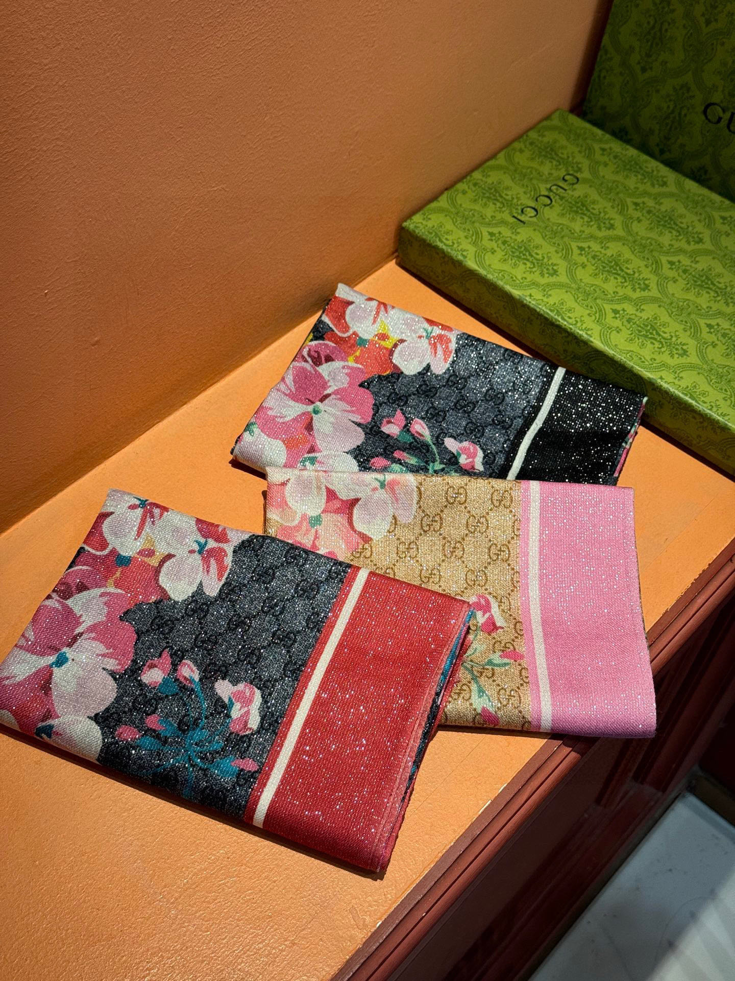 [TOP] GUCCI Cashmere Scarf 110 x 200cm - 3 Color