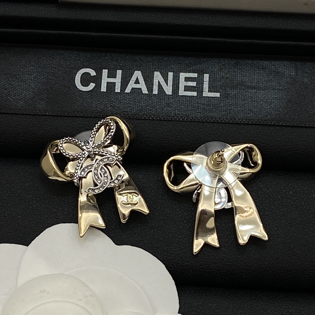 [TOP] CHANEL CC Earrings - Gold