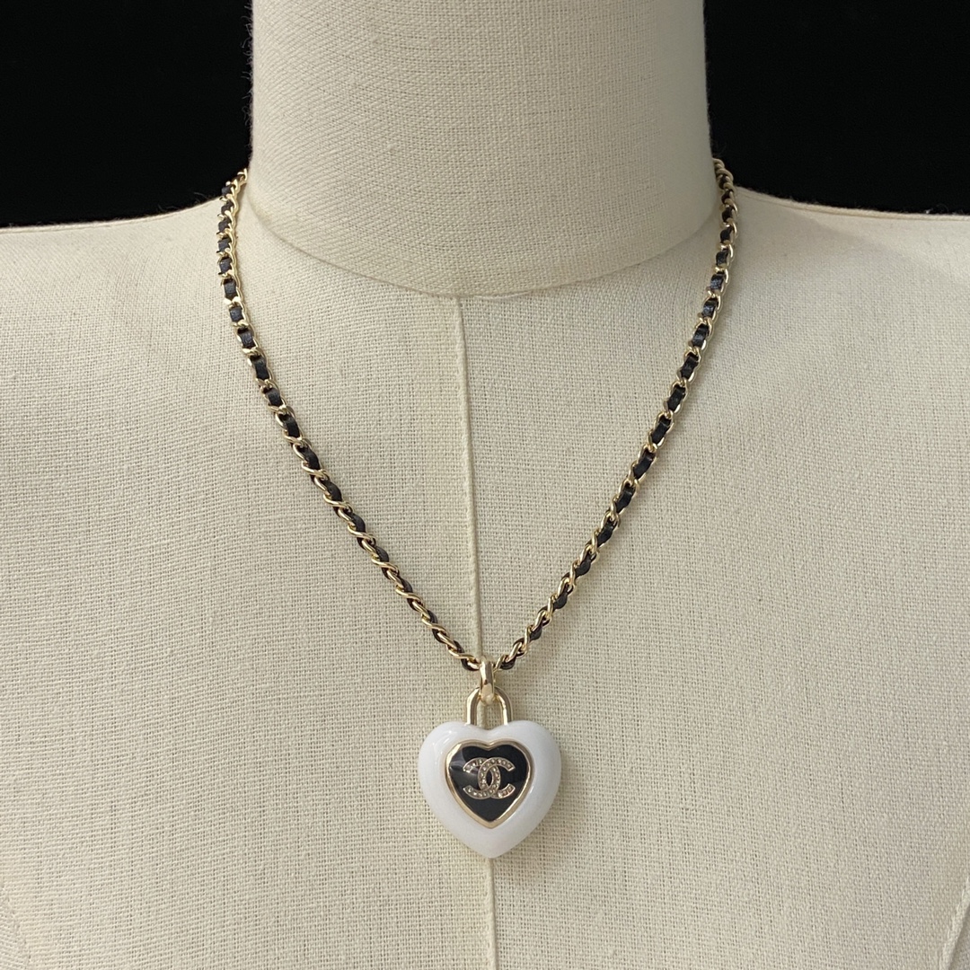 [TOP] CHANEL CC Necklace - Gold