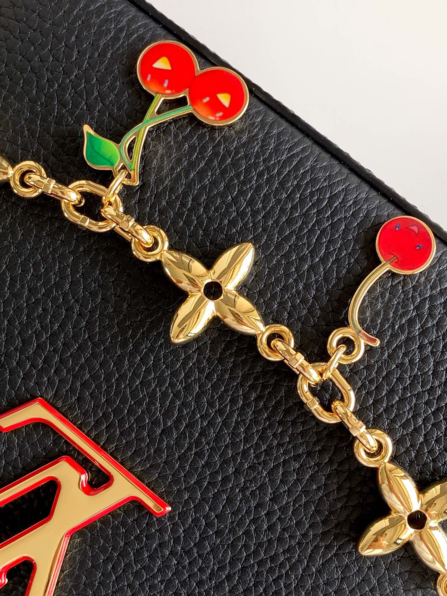 [TOP] Louis Vuitton LV Capucines Bag 21cm/27cm - Black