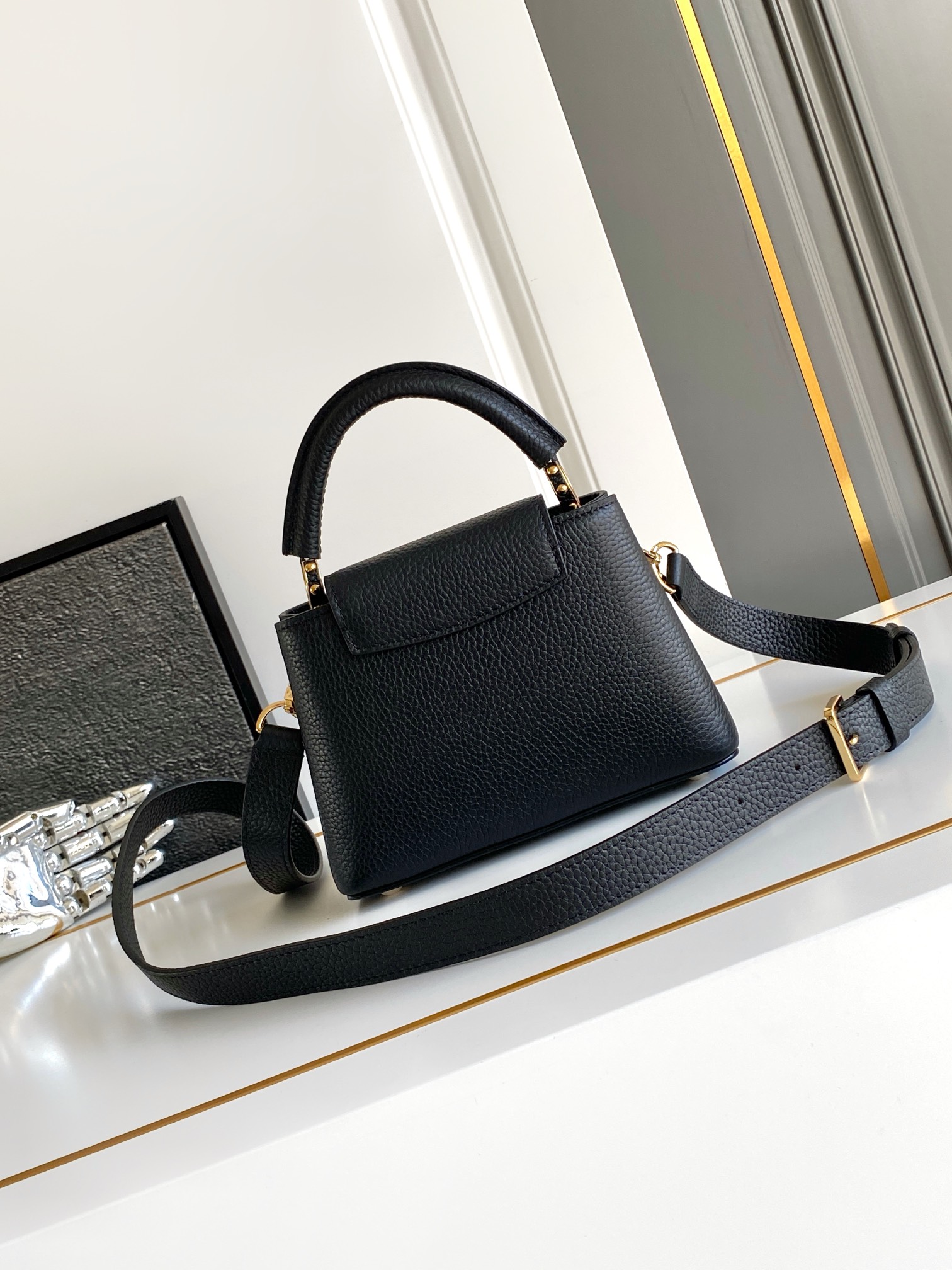 [TOP] Louis Vuitton LV Capucines Bag 21cm/27cm - Black