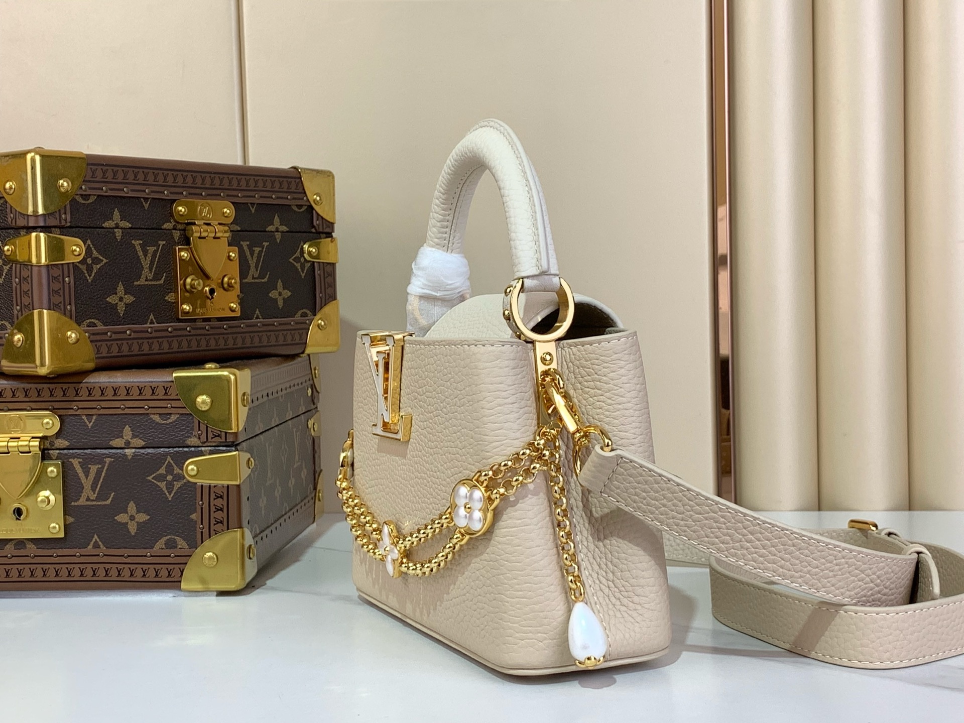 [TOP] Louis Vuitton LV Capucines Bag 21cm/27cm - Apricot