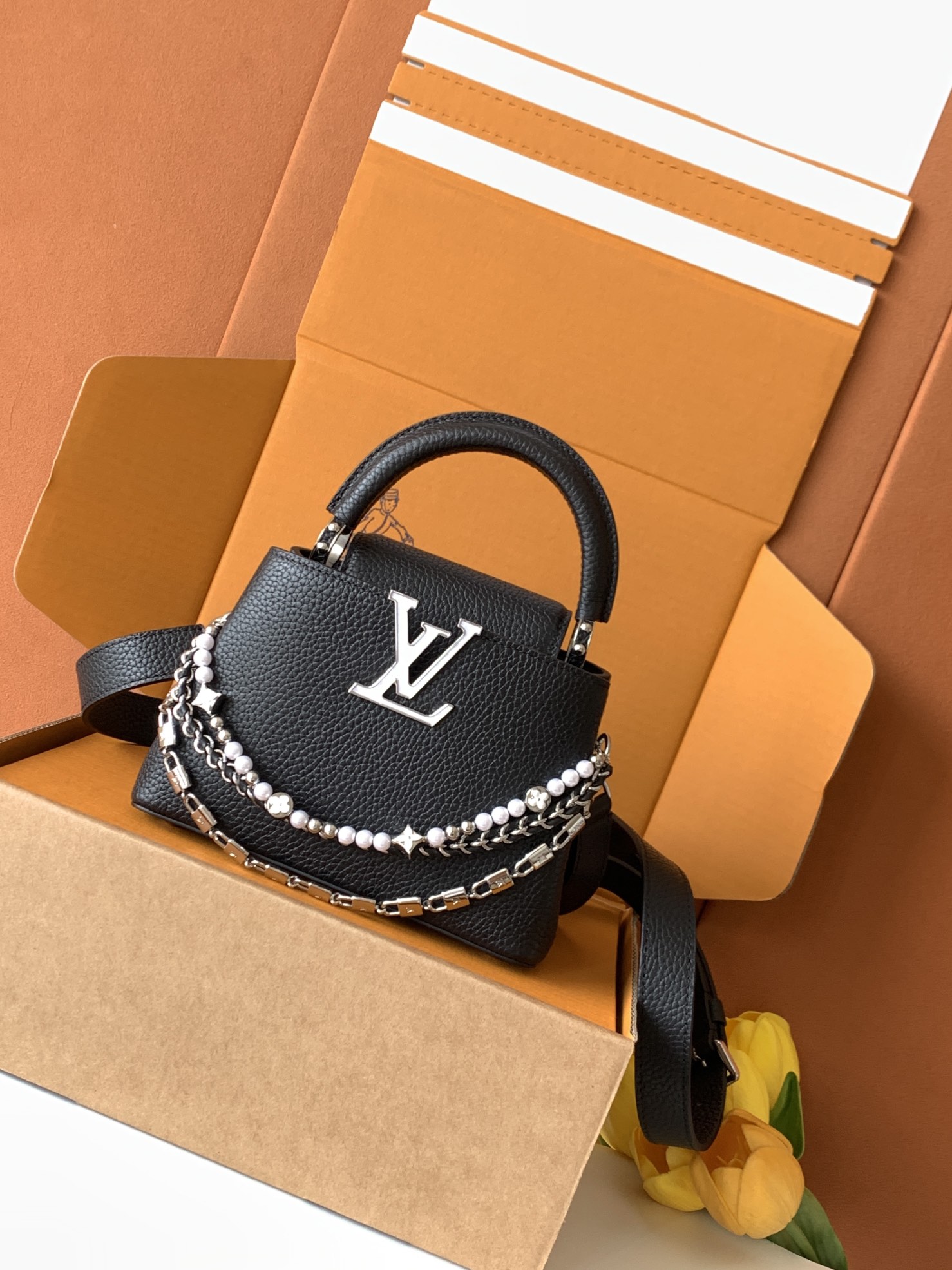 [TOP] Louis Vuitton LV Capucines Bag 21cm/27cm - Black