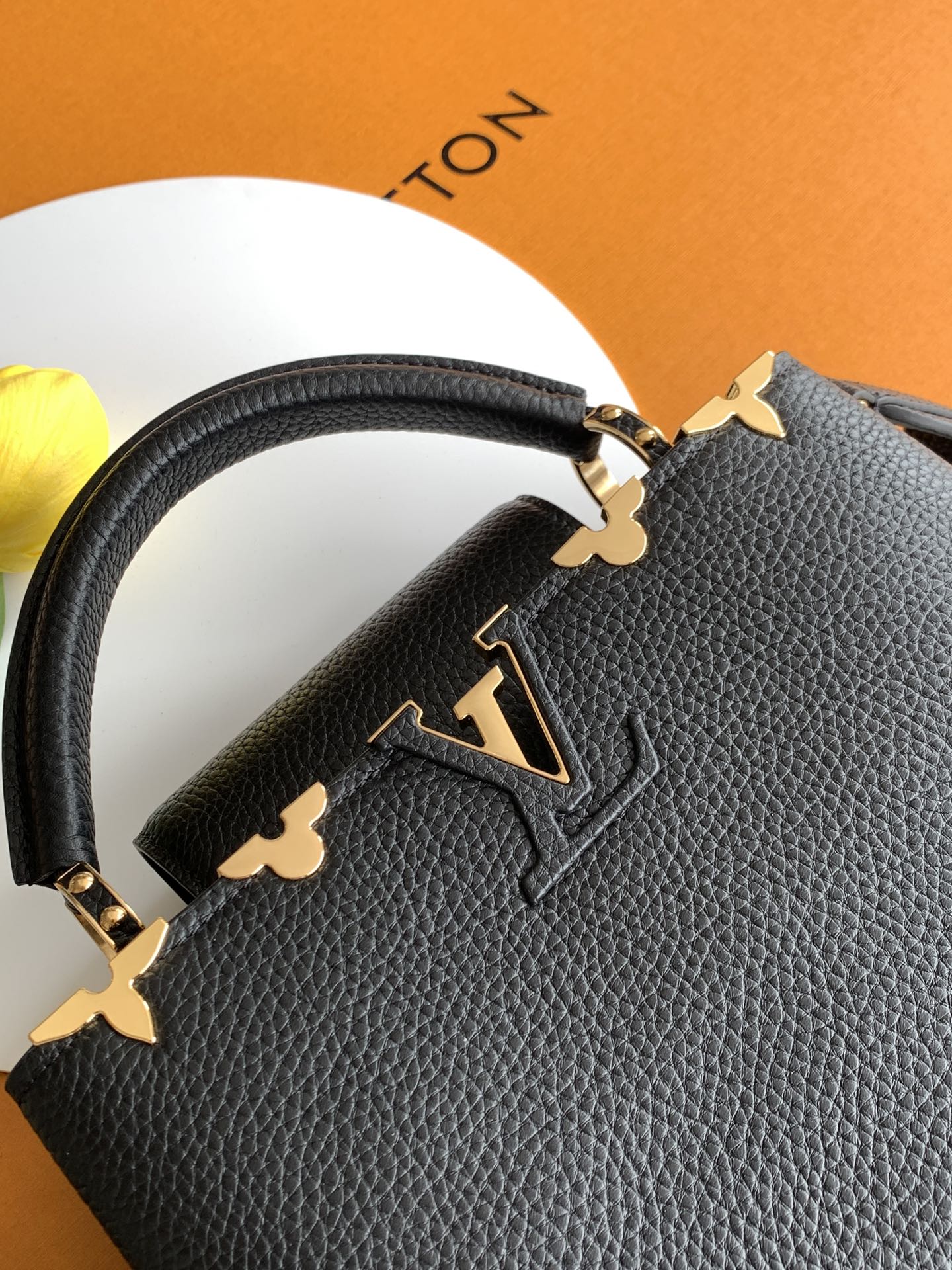[TOP] Louis Vuitton LV Capucines Bag 27cm - Black