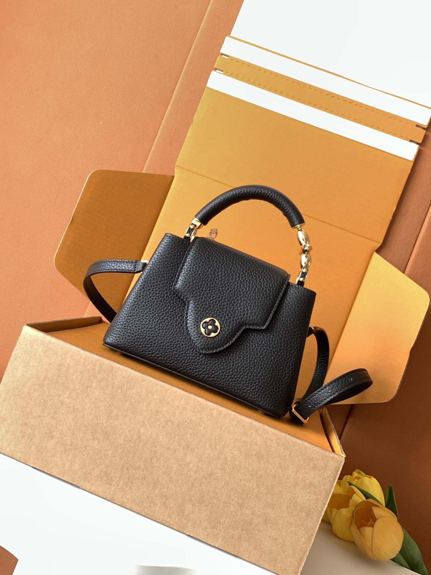 [TOP] Louis Vuitton LV Capucines Bag 21cm/27cm - Black