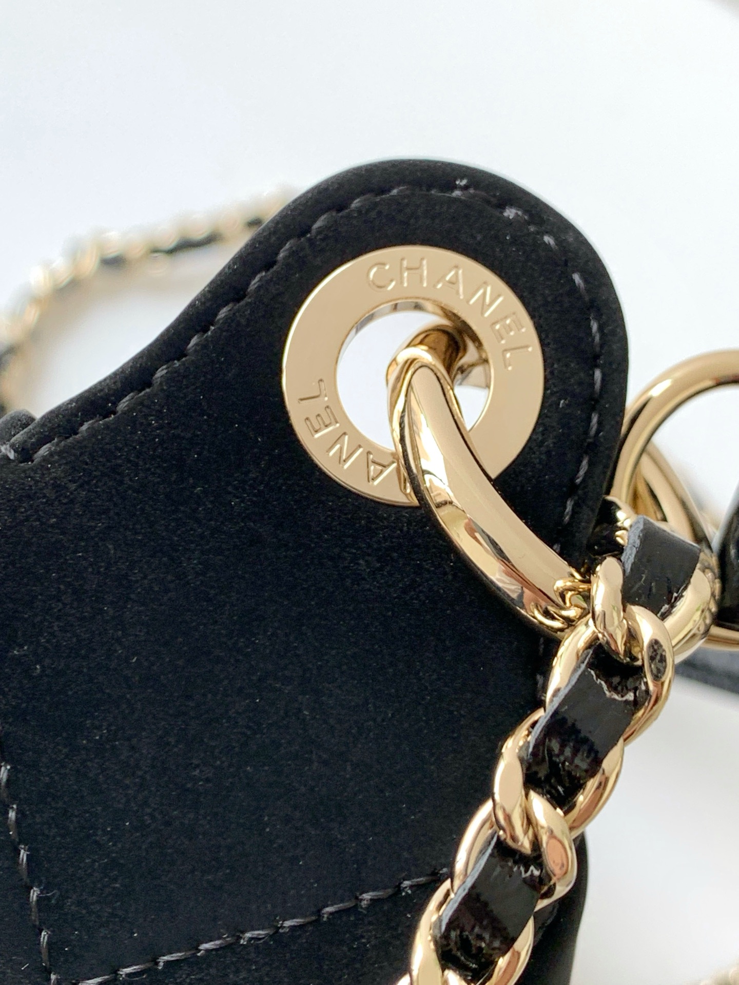 [TOP] CHANEL Chain Bag 15-22-6 cm - Black