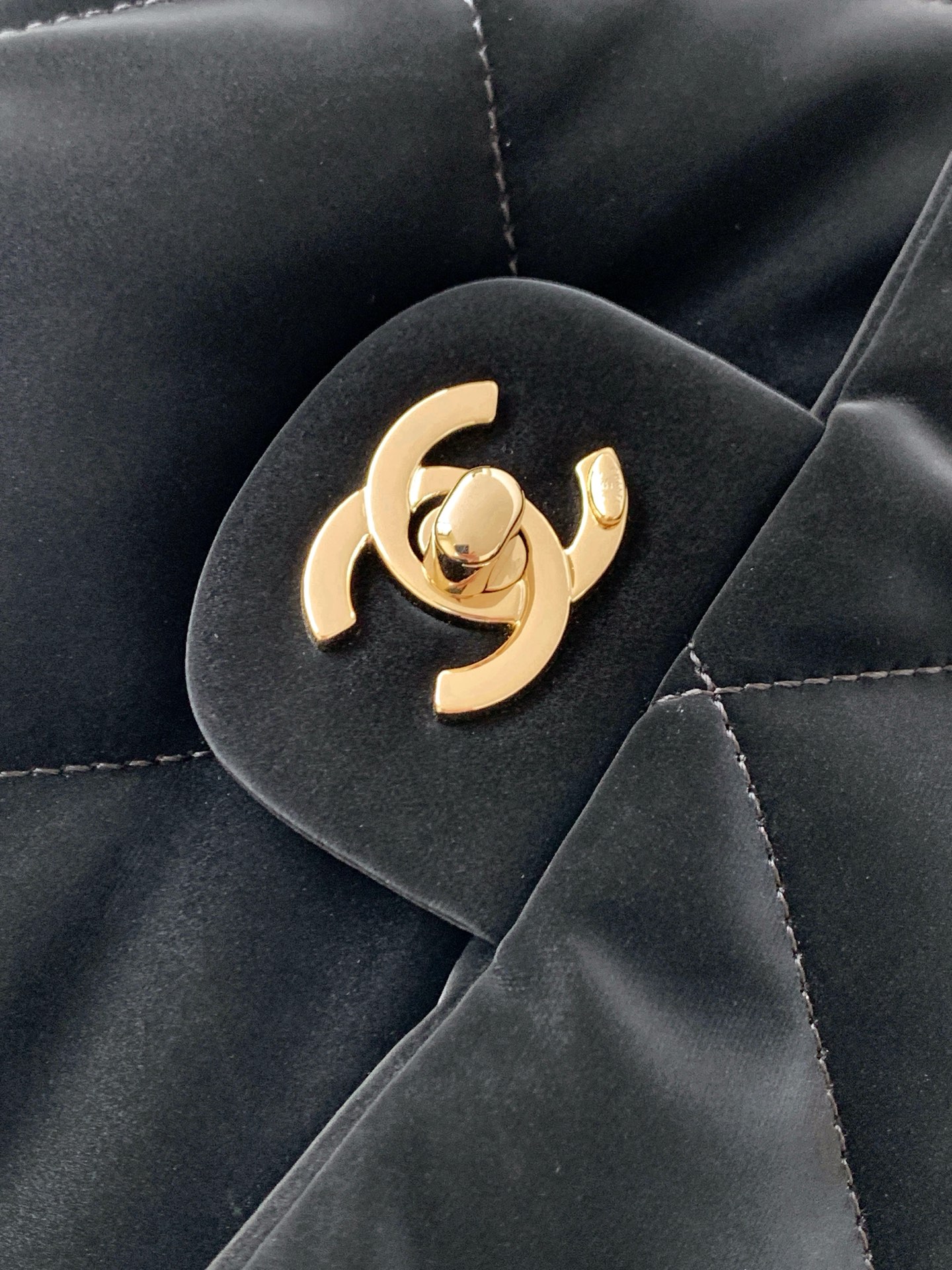 [TOP] CHANEL Backpack  25-10-25cm - Black&GHW