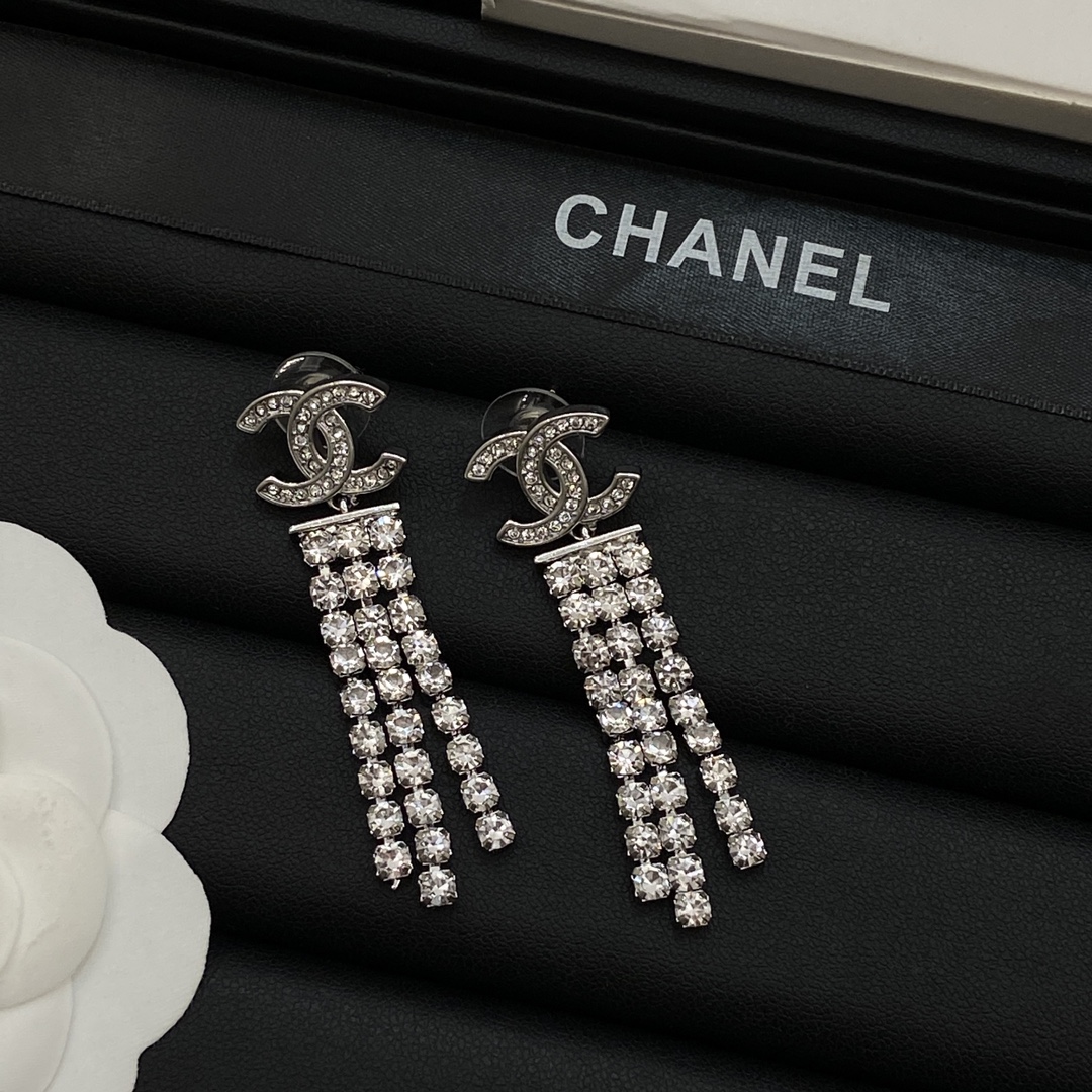 [TOP] CHANEL  Earrings - Sliver - 711 Luxury