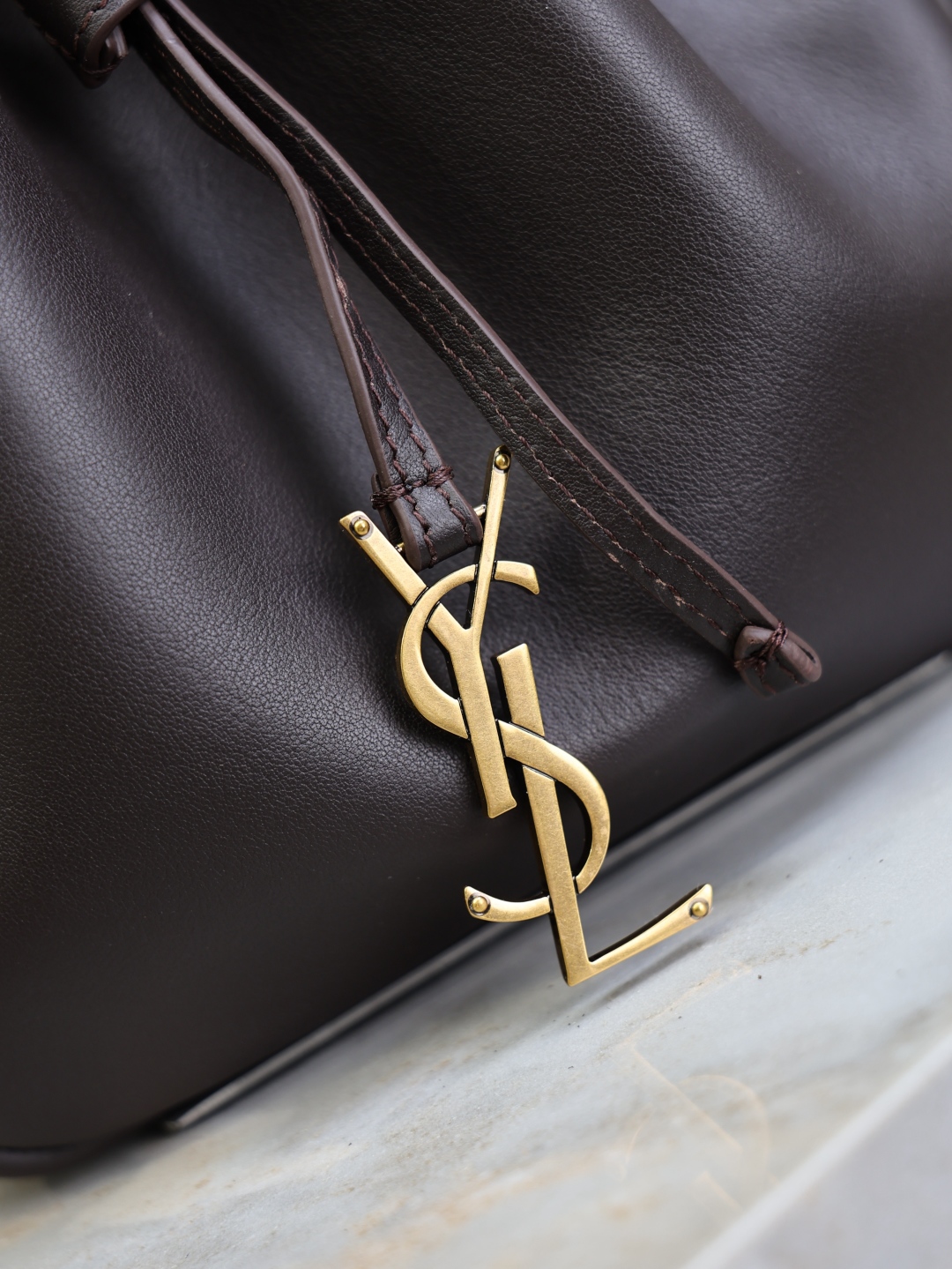 [TOP] Yves Saint Laurent YSL Bucket Bag 28x22x9cm - 2Color