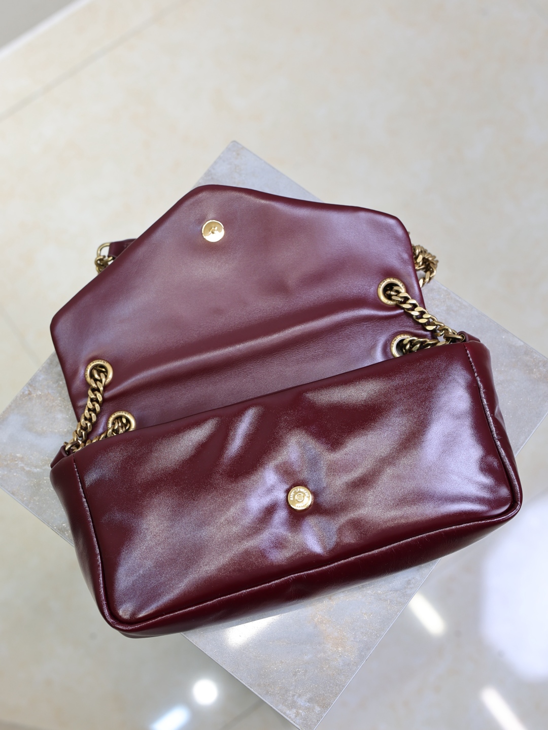 [TOP] Yves Saint Laurent YSL Calypso Lambskin Chain Bag 26 × 14 × 7 cm - Dark Red