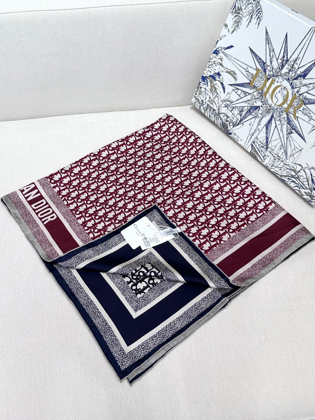 [TOP] Christian Dior Double-sided Oblique Silk Square Scarf 90 x 90 cm - 3 Colours