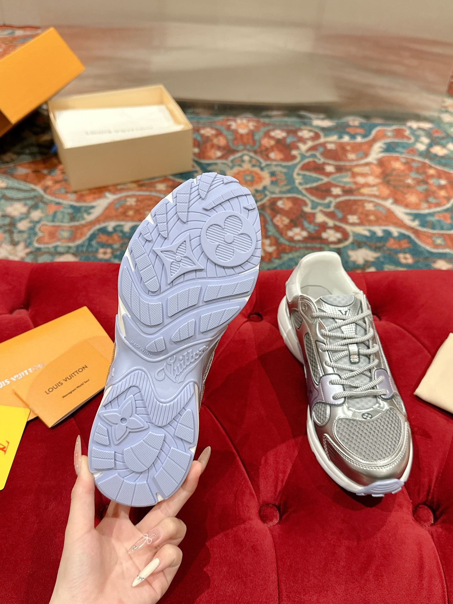 [TOP] Louis Vuitton LV Sneakers - Sliver