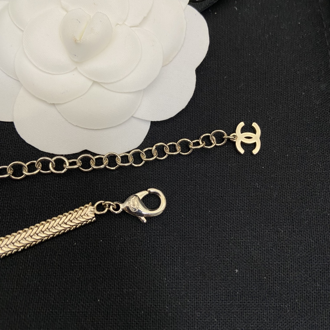 [TOP] CHANEL CC Necklace - Gold