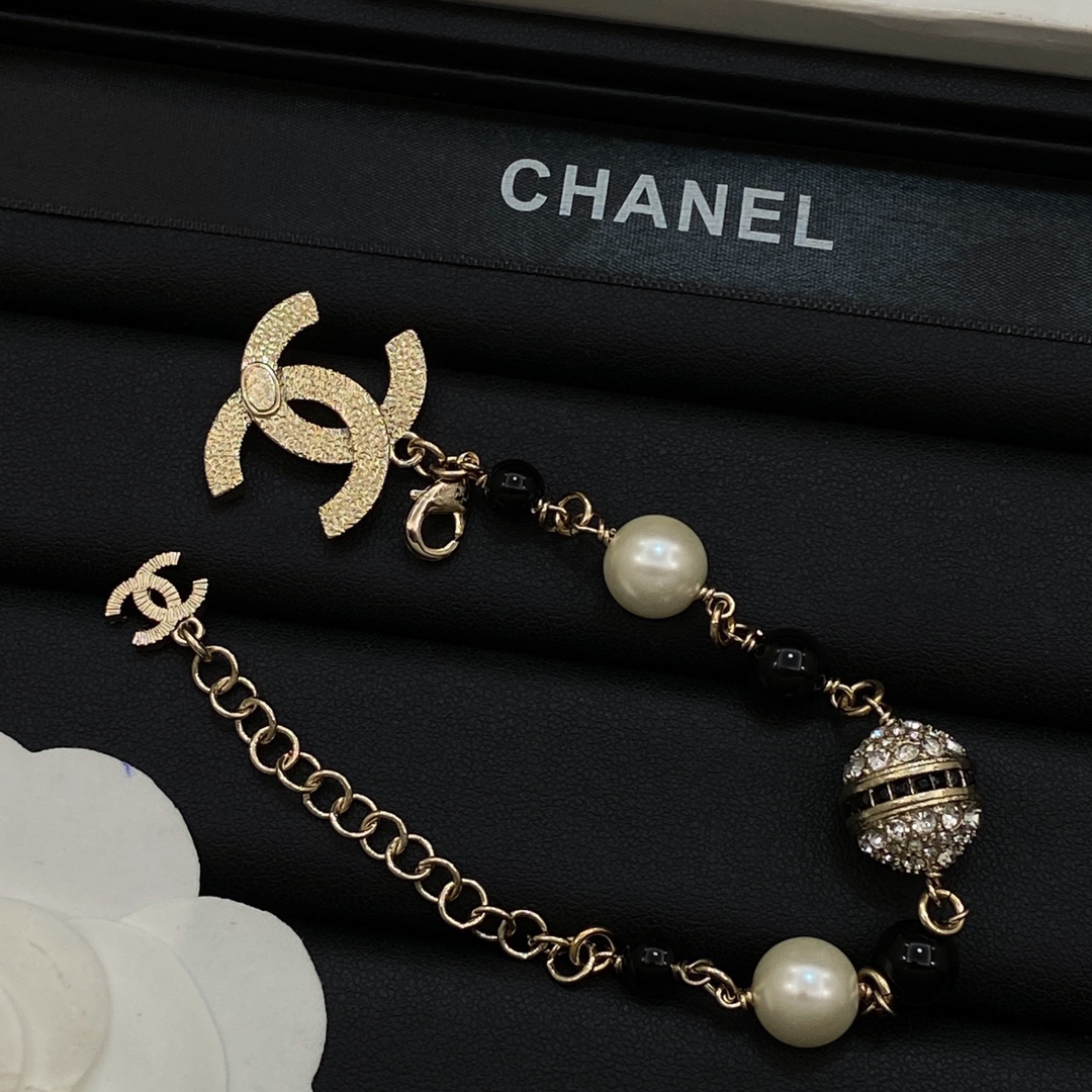 [TOP] CHANEL Bracelet - Gold