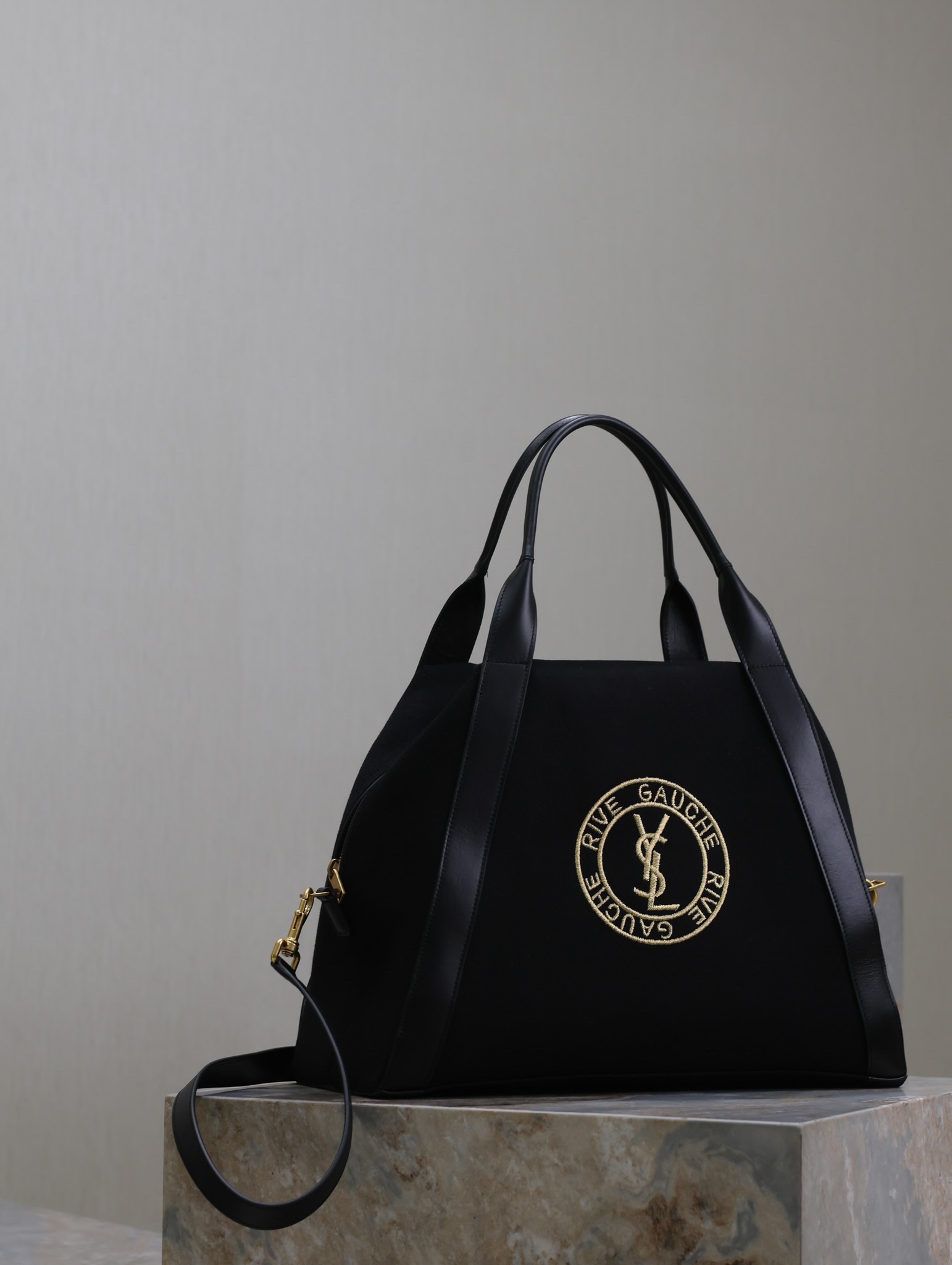 [TOP] Yves Saint Laurent YSL Rive Gauche Embroidered Cowhide Shopping Bag 42x32x18cm - Black