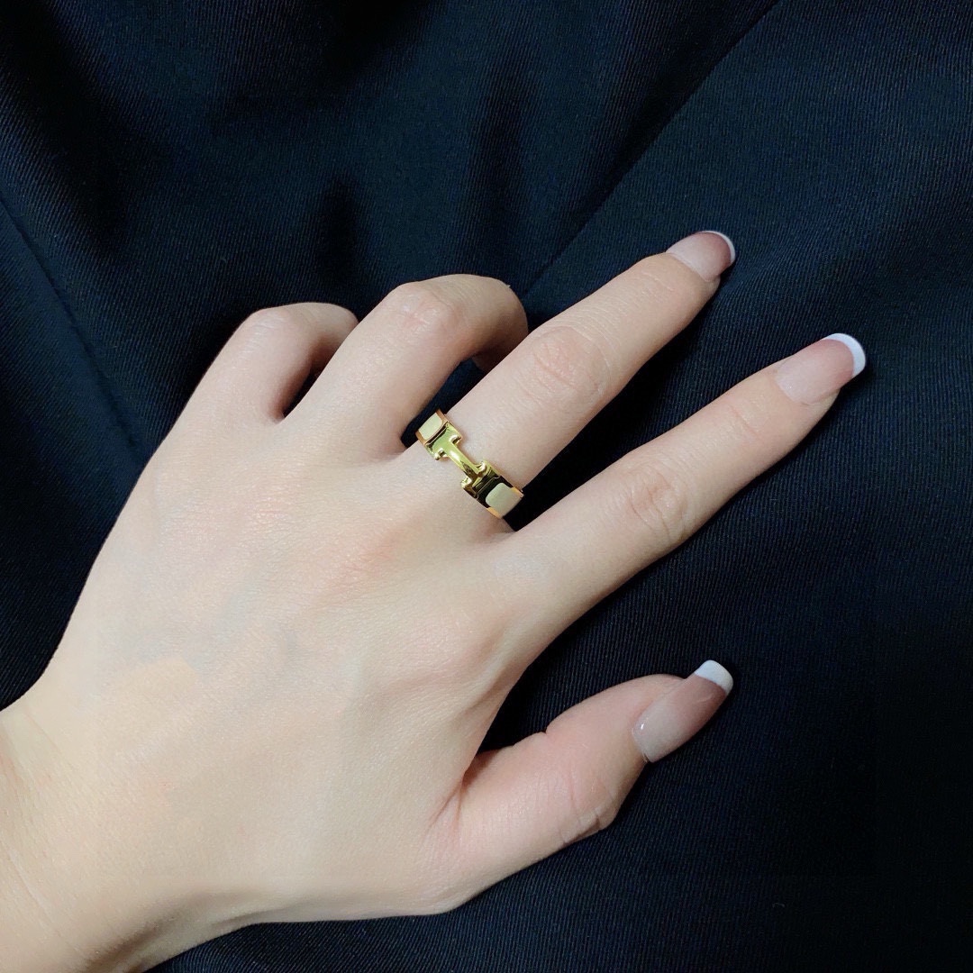 [TOP] HERMES Ring - Yellow Gold