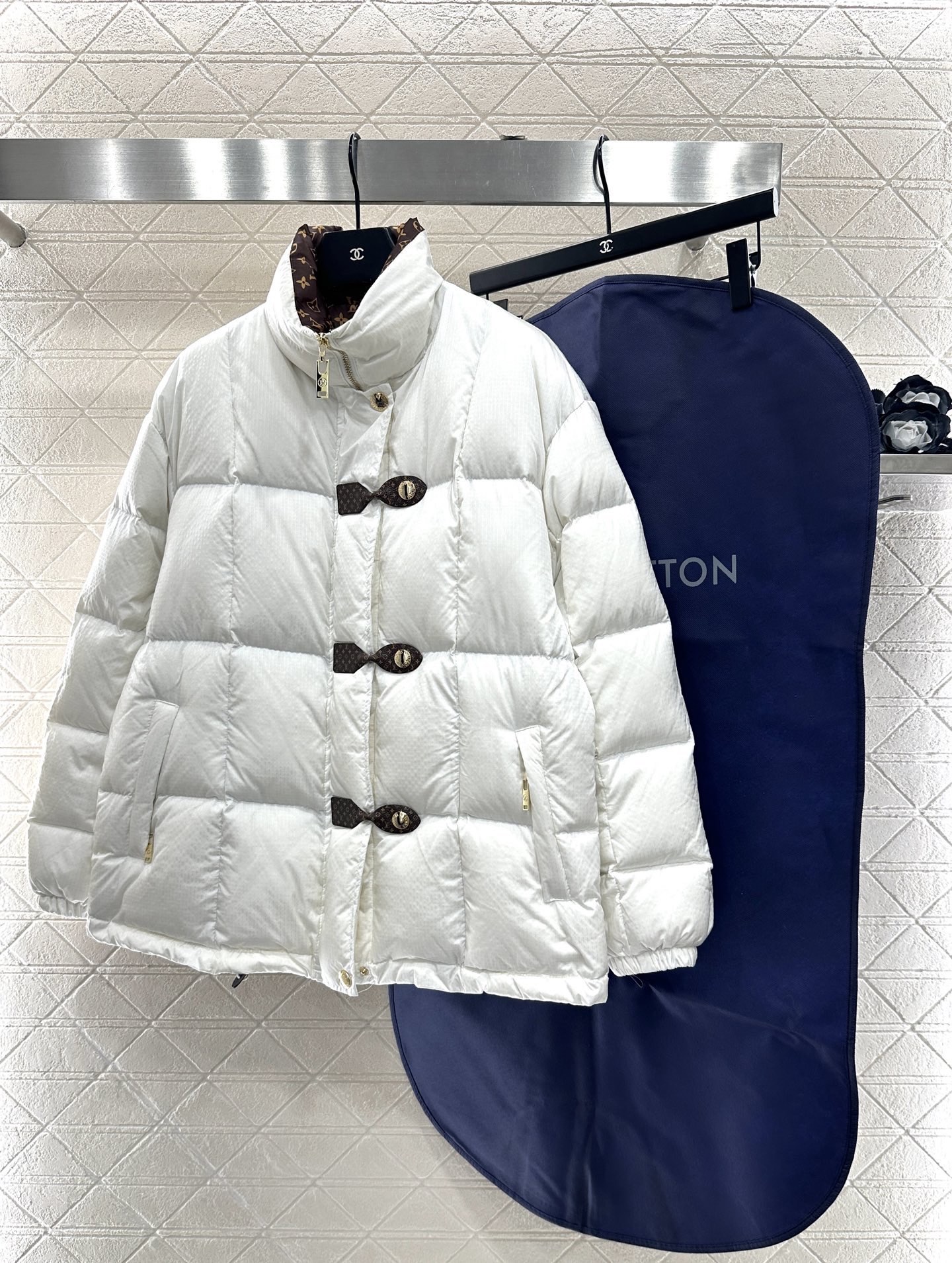 [TOP] Louis Vuitton LV Down Jacket - 2 Colors