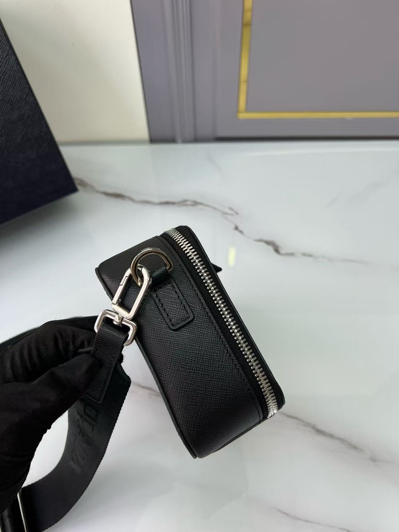 [TOP] PRADA  Saffiano Leather Bag 18×12cm - Black