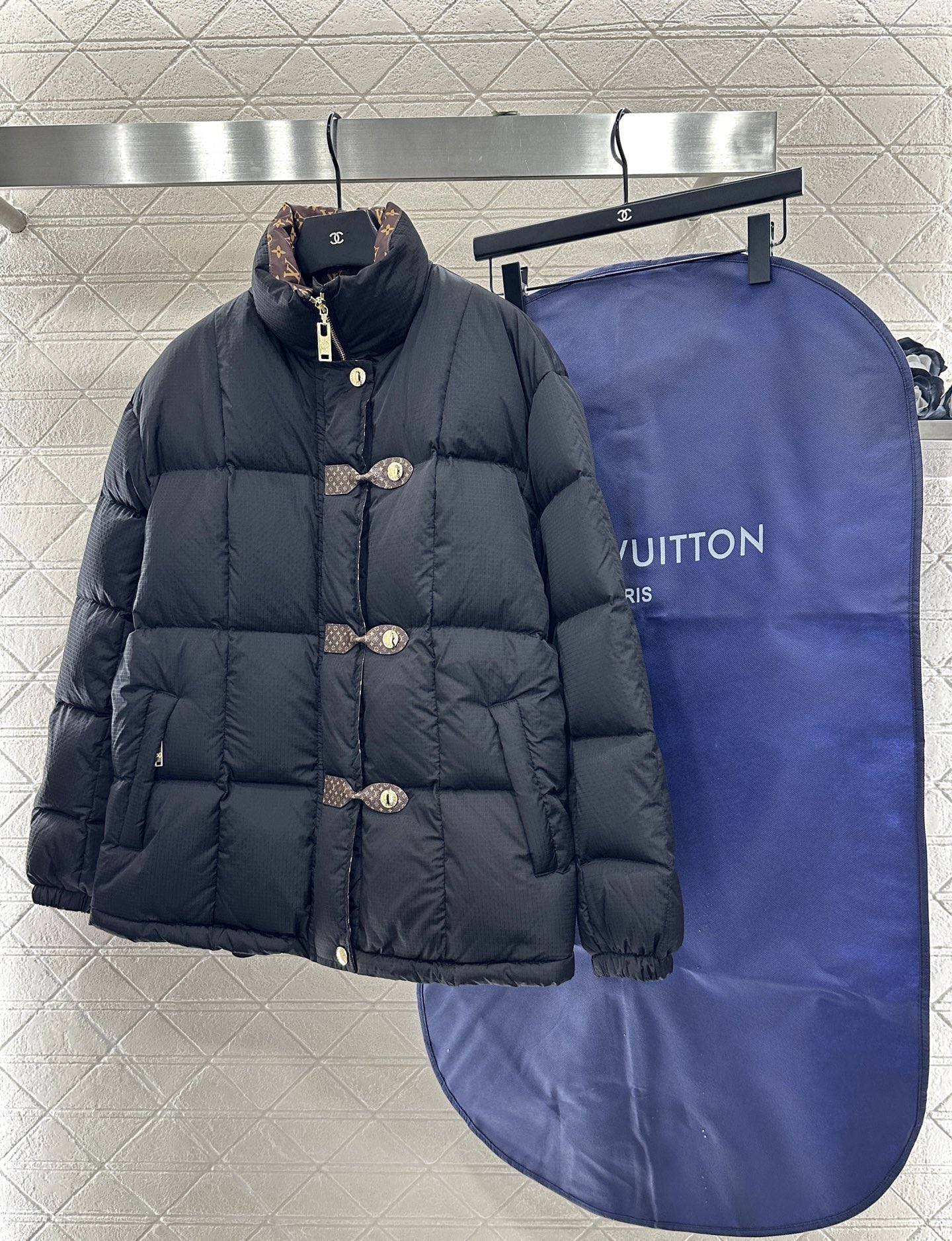 [TOP] Louis Vuitton LV Down Jacket - 2 Colors