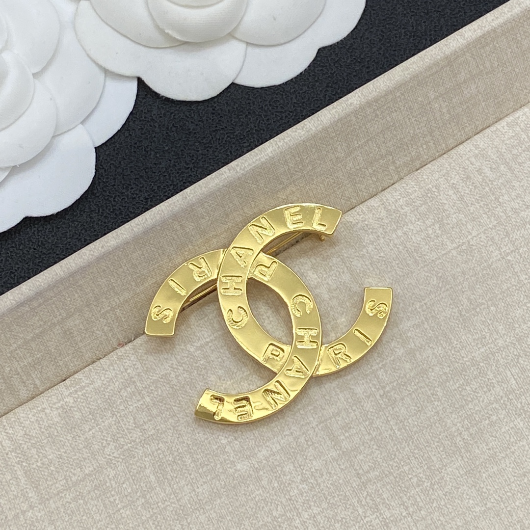 [TOP] CHANEL CC Brooch - Gold