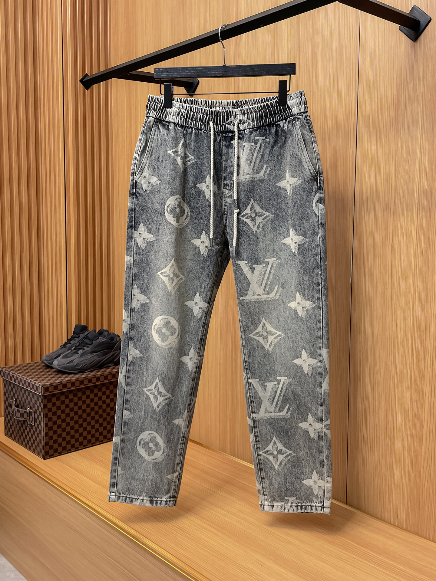 [TOP] Louis Vuitton LV Men's Casual Pants - Gray