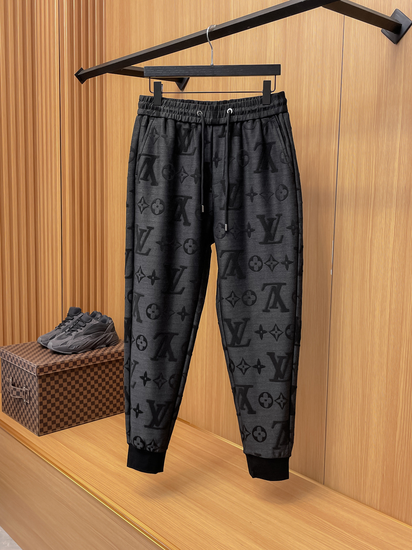 [TOP] Louis Vuitton LV Men's Casual Pants - Black