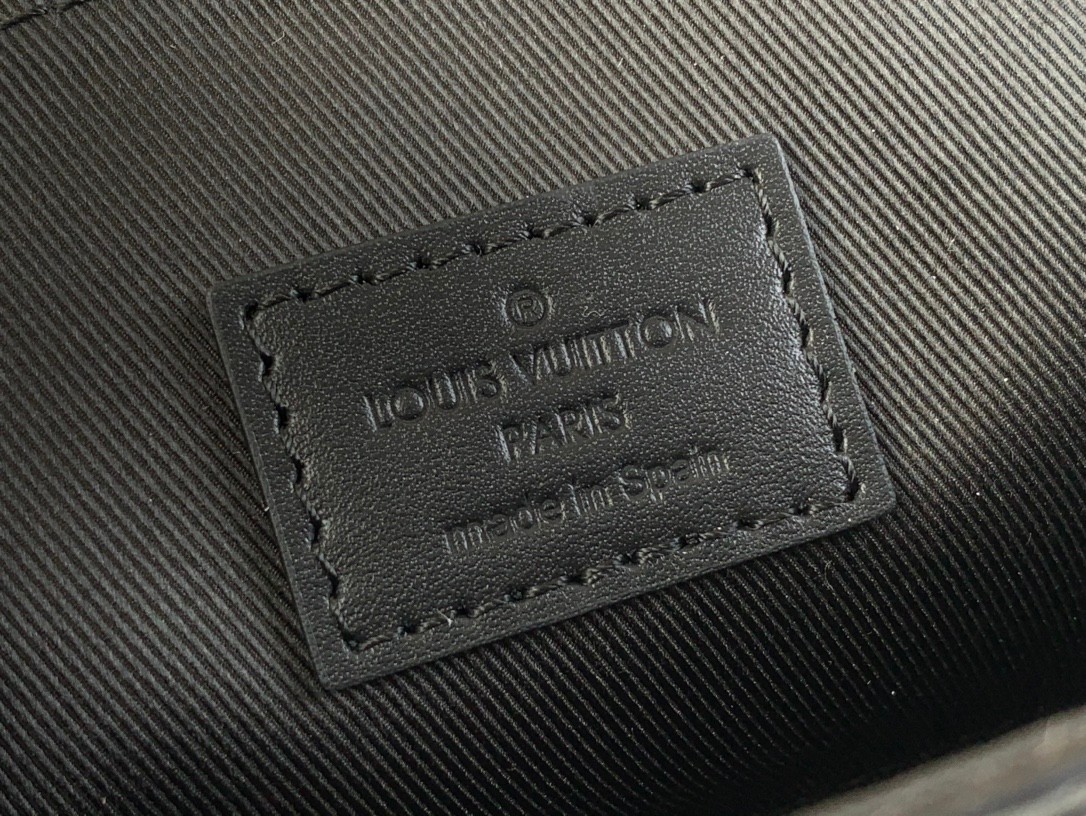 [TOP] Louis Vuitton LV Soul Trunk Bag Monogram Eclipse 19x15x7cm - Black