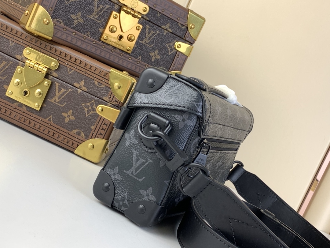 [TOP] Louis Vuitton LV Soul Trunk Bag Monogram Eclipse 19x15x7cm - Black
