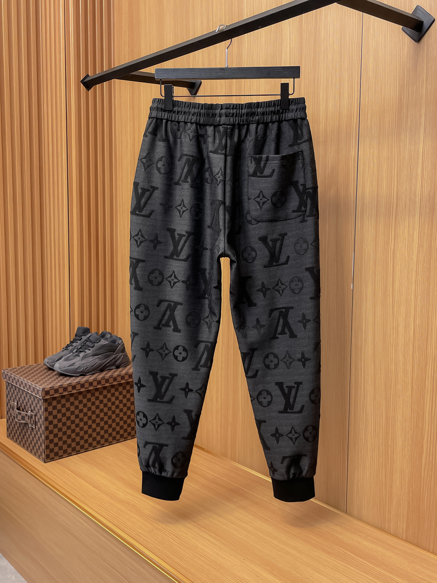 [TOP] Louis Vuitton LV Men's Casual Pants - Black