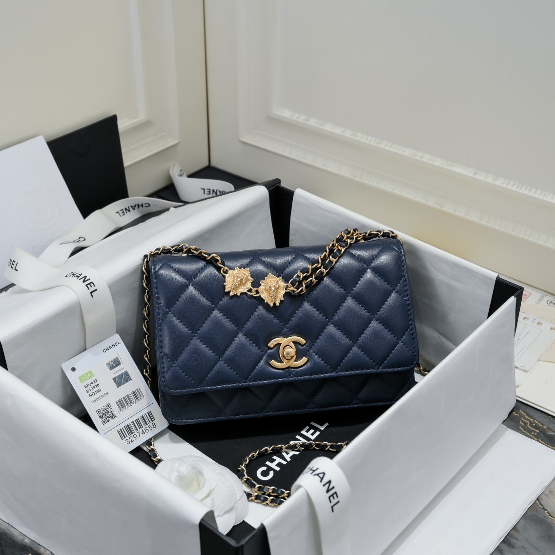 [TOP] CHANEL WOC Bag with Lion Head Badge 19*12.5cm - 4 Colors