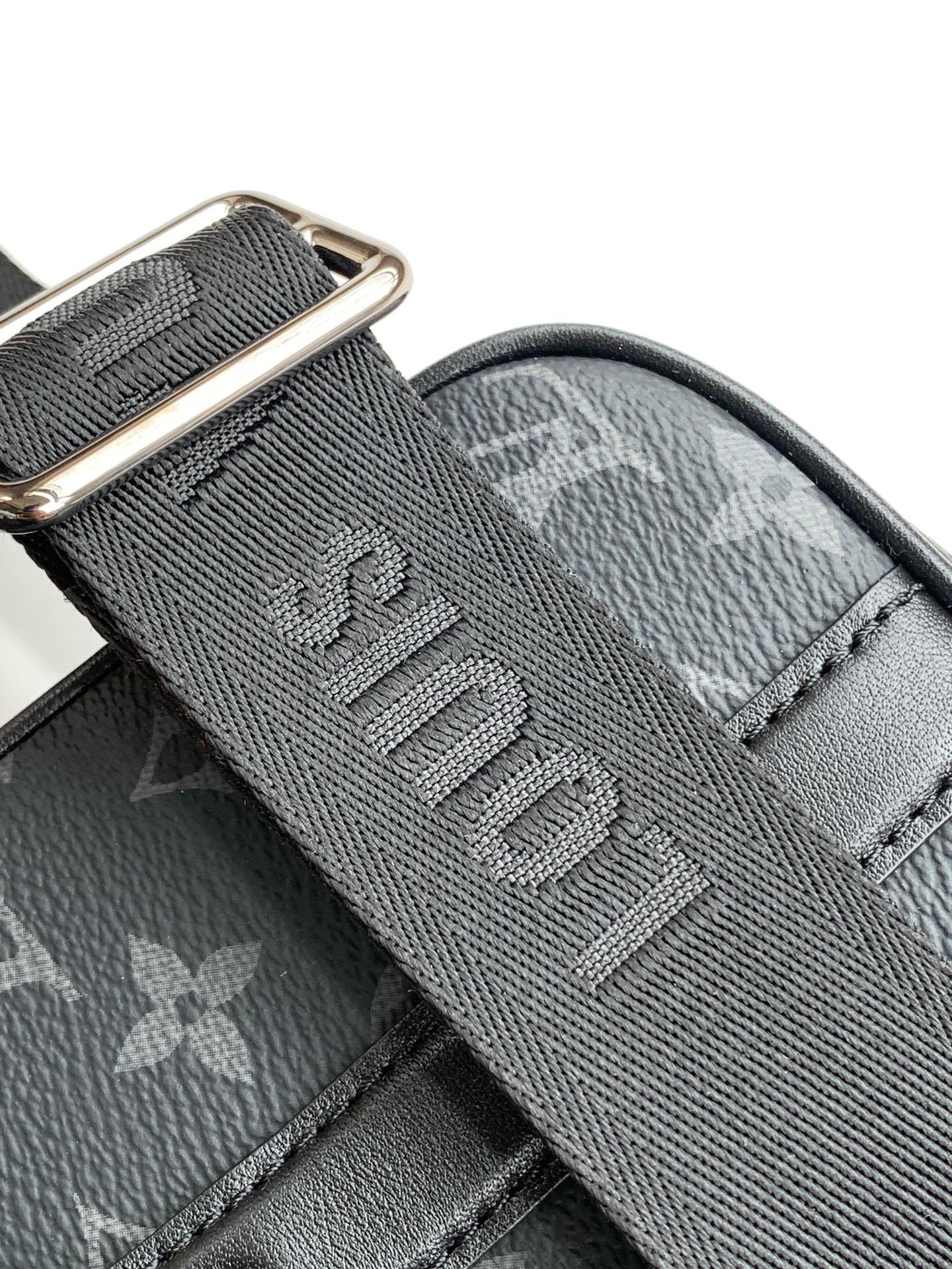 [TOP] Louis Vuitton LV Nano Porte Documents Voyage Bag 20x13x5.5cm - Black