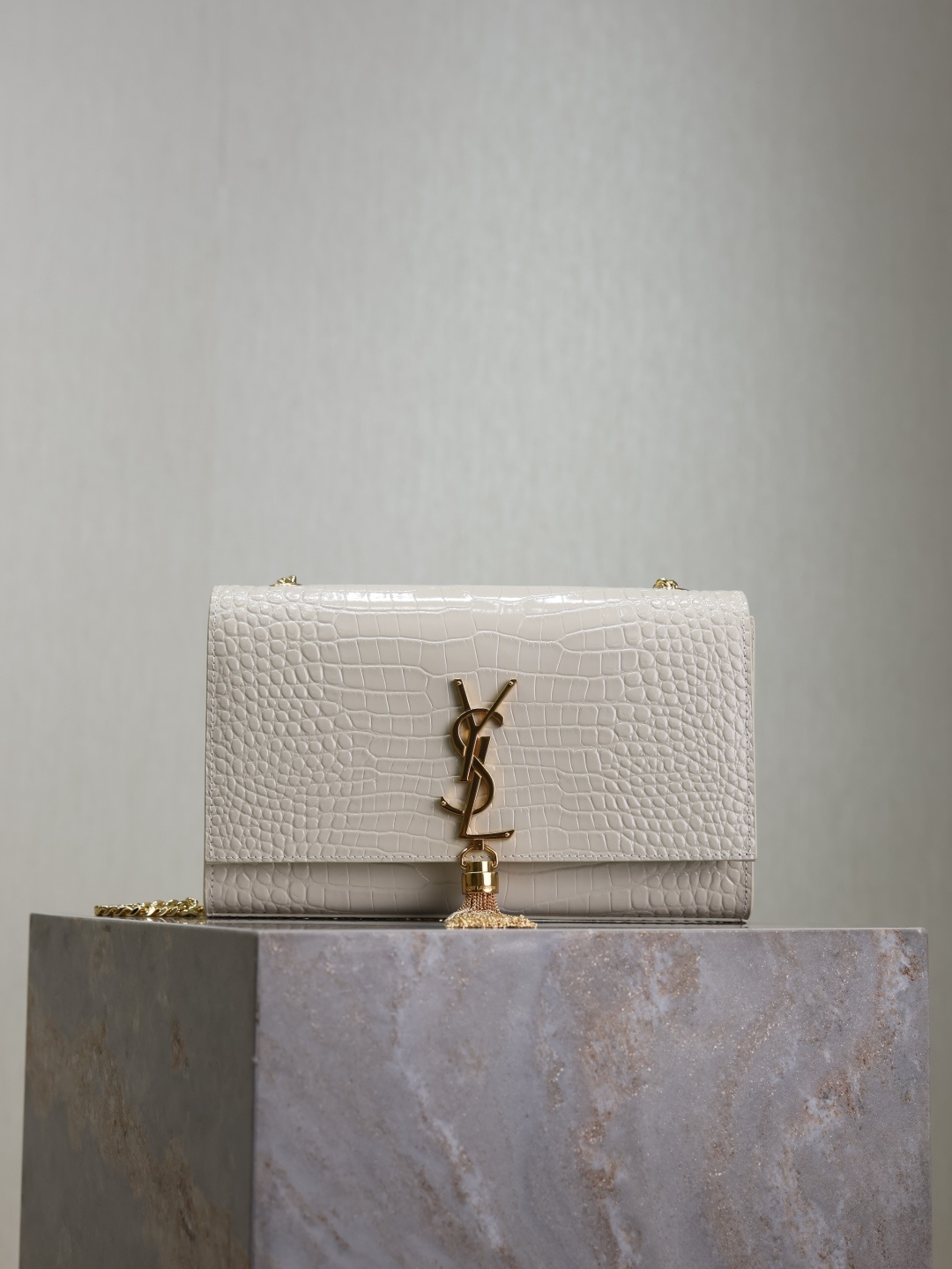 [TOP] Yves Saint Laurent YSL Kate Tassel Bag Croc Embossed Cowhide 20x13.5x5.5cm/24x14.5x5cm - White & GHW