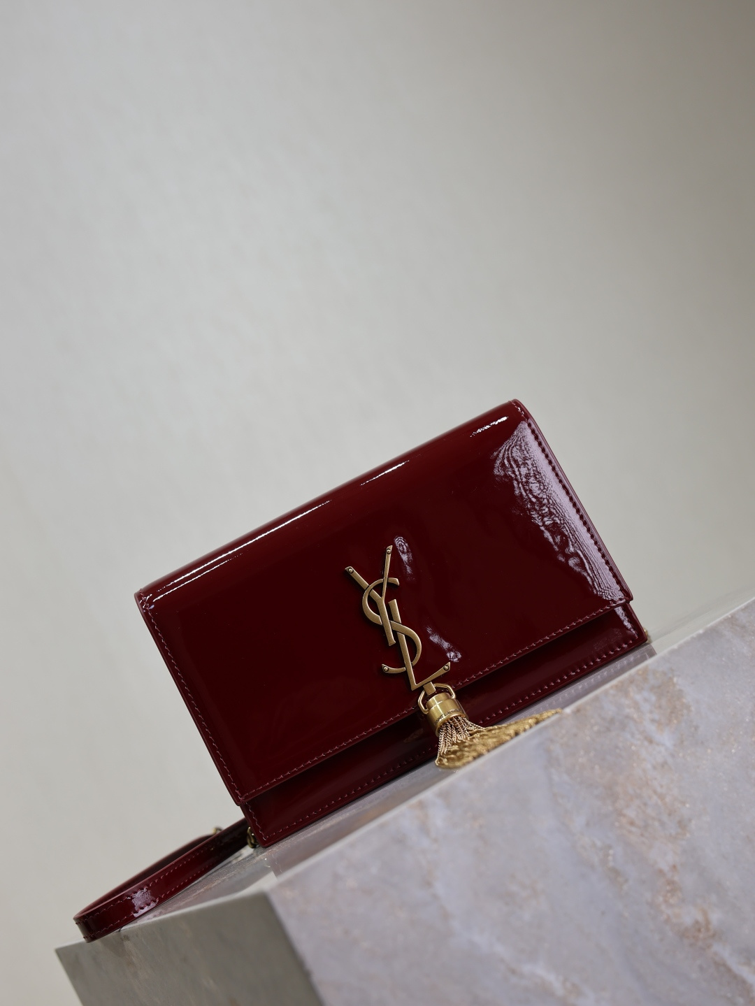 [TOP] Yves Saint Laurent YSL Kate Tassel Bag Patent 19x12.5x4cm - Dark Red & GHW