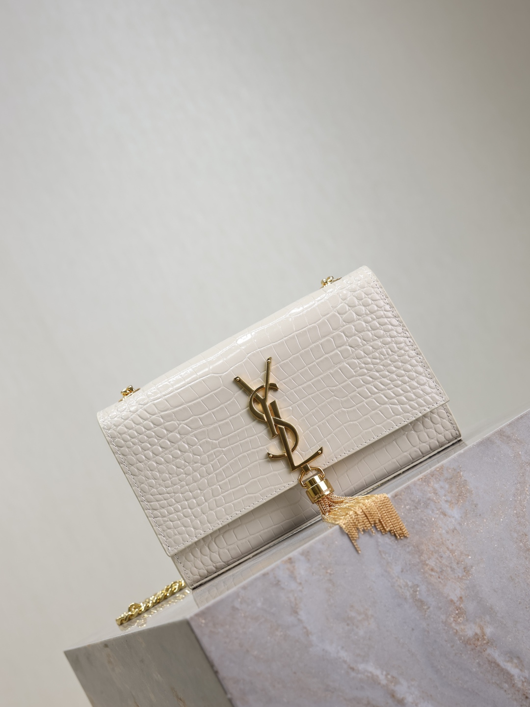 [TOP] Yves Saint Laurent YSL Kate Tassel Bag Croc Embossed Cowhide 20x13.5x5.5cm/24x14.5x5cm - White & GHW