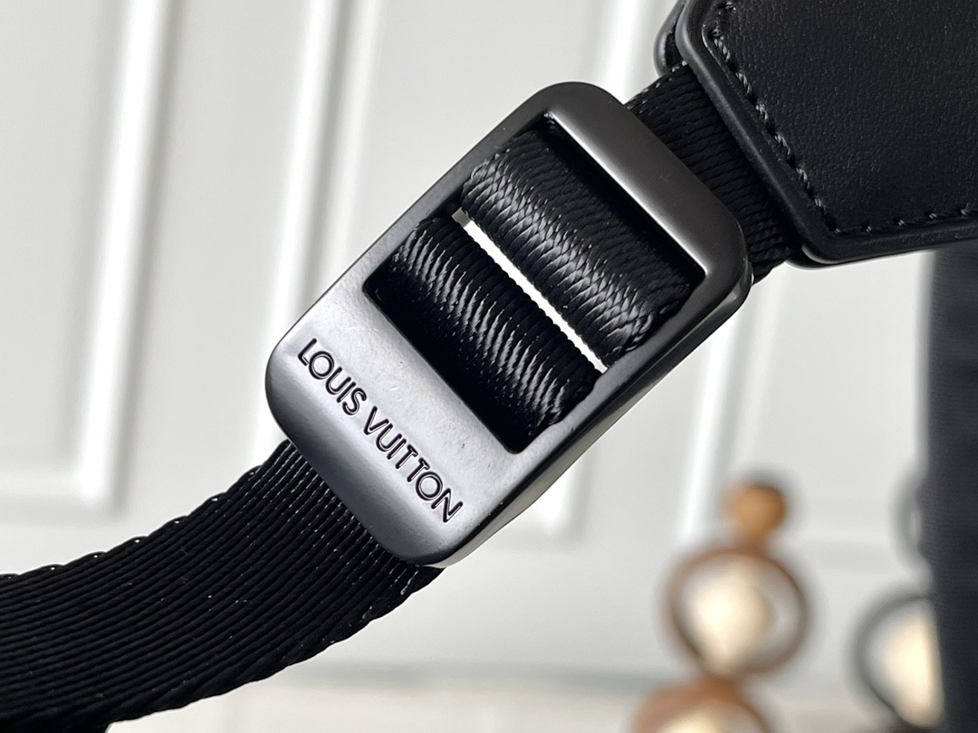 [TOP] Louis Vuitton LV Christopher Backpack 32x39x12cm/41×48×13cm - Black