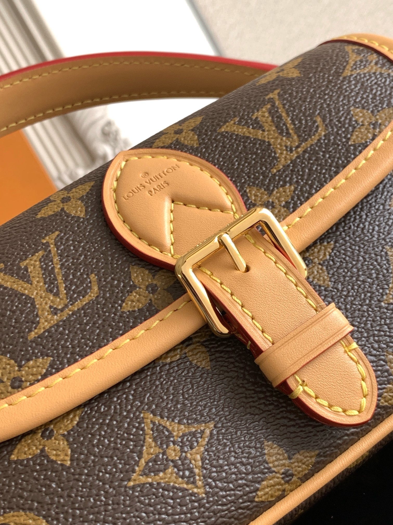 [TOP] Louis Vuitton LV Monogram Diane Bag 19 x 10.5 x 6 cm - Brown
