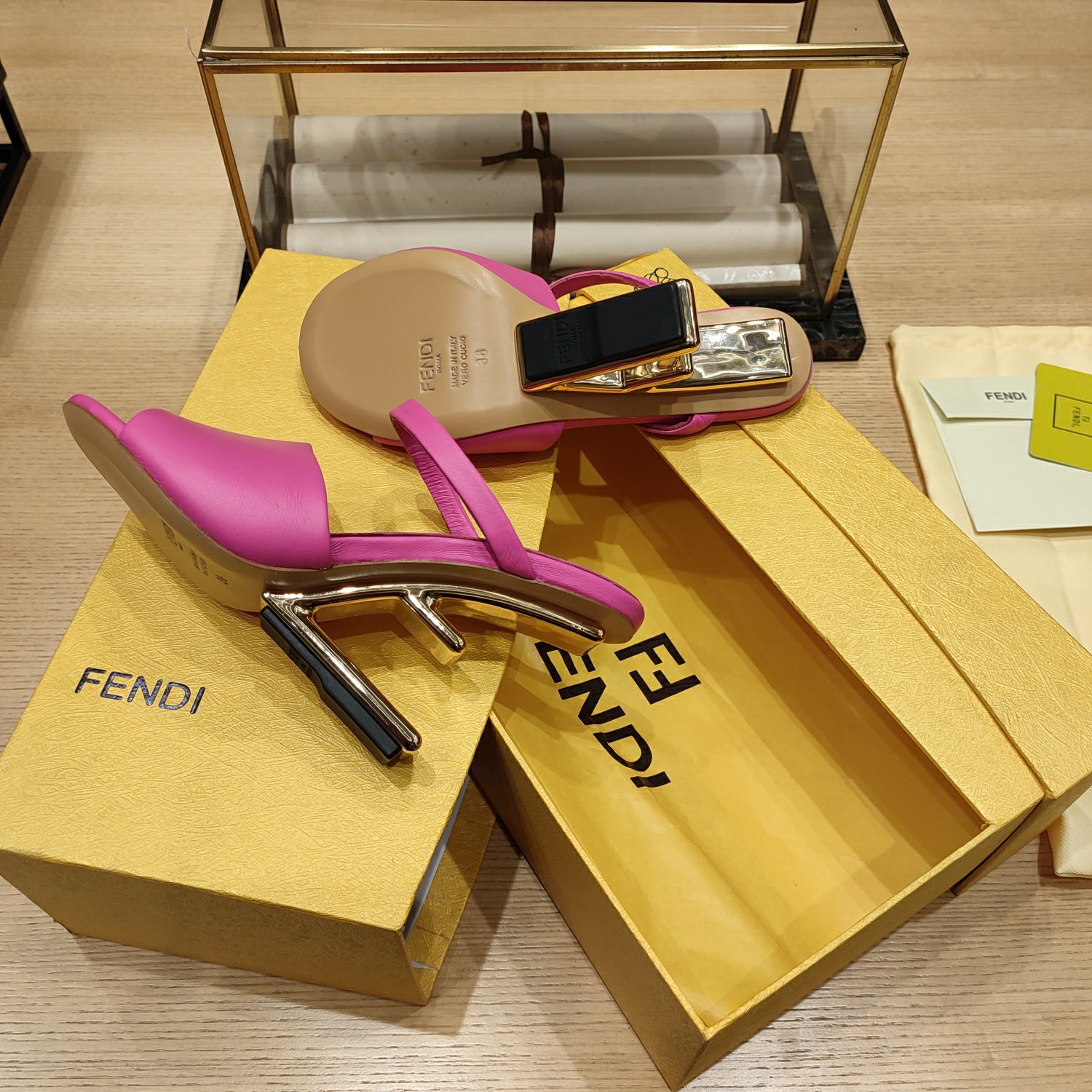 [TOP] FENDI High Heel Slippers - Pink