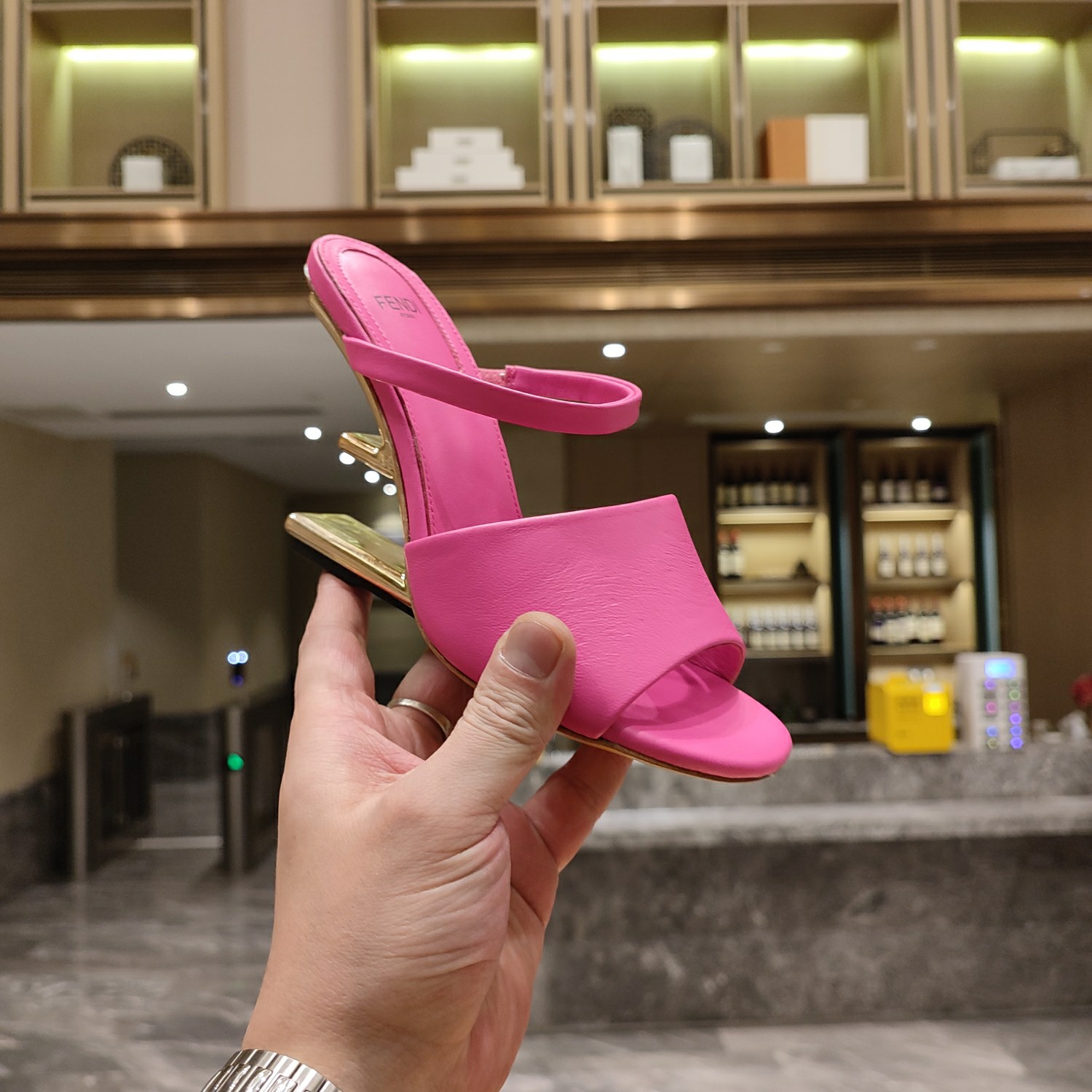 [TOP] FENDI High Heel Slippers - Pink