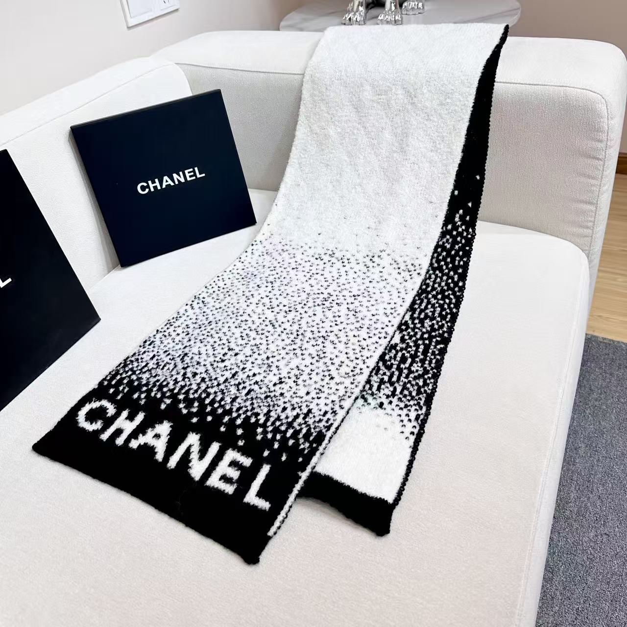 [TOP] CHANEL Cashmere Scarf 30*180cm - Black