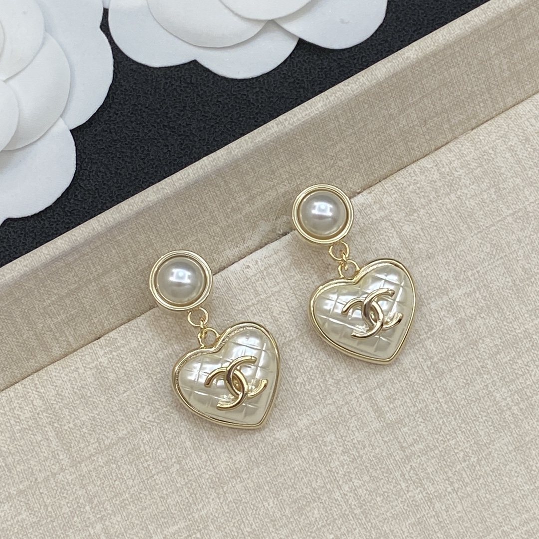 [TOP] CHANEL  Earrings - 2 Colors