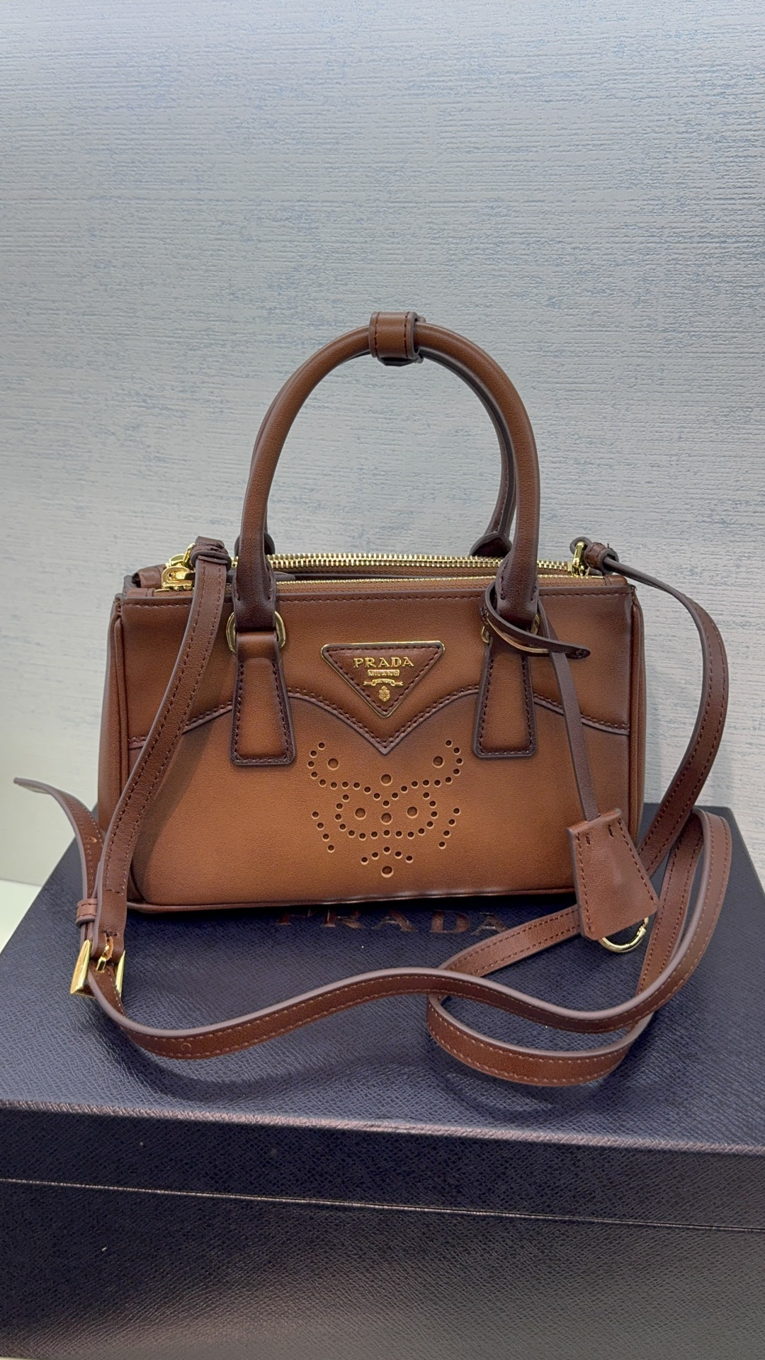 [TOP] PRADA Galleria Mini Saffiano Bag 21x12.5x8.5cm - Chocolate