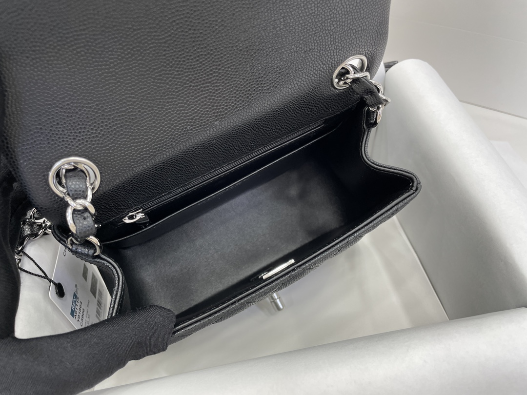 [TOP] CHANEL Classic Flap Bag Caviar Mini 17cm - Black & SHW/GHW