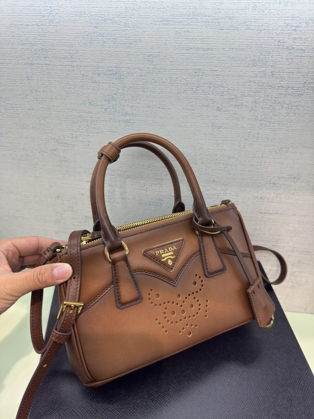 [TOP] PRADA Galleria Mini Saffiano Bag 21x12.5x8.5cm - Chocolate