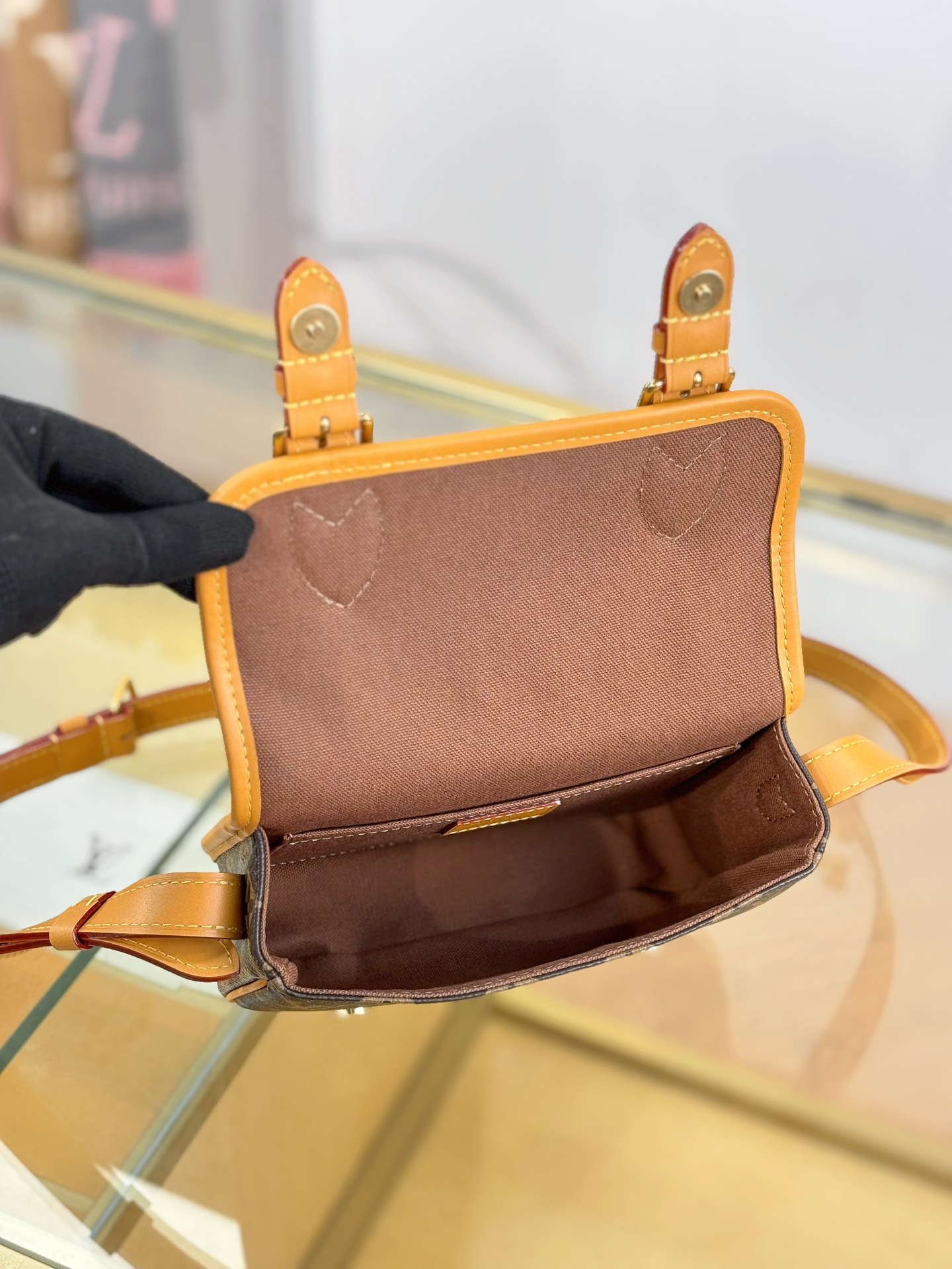 [TOP] Louis Vuitton LV Satchel Bag 19.5x15x6cm - Brown