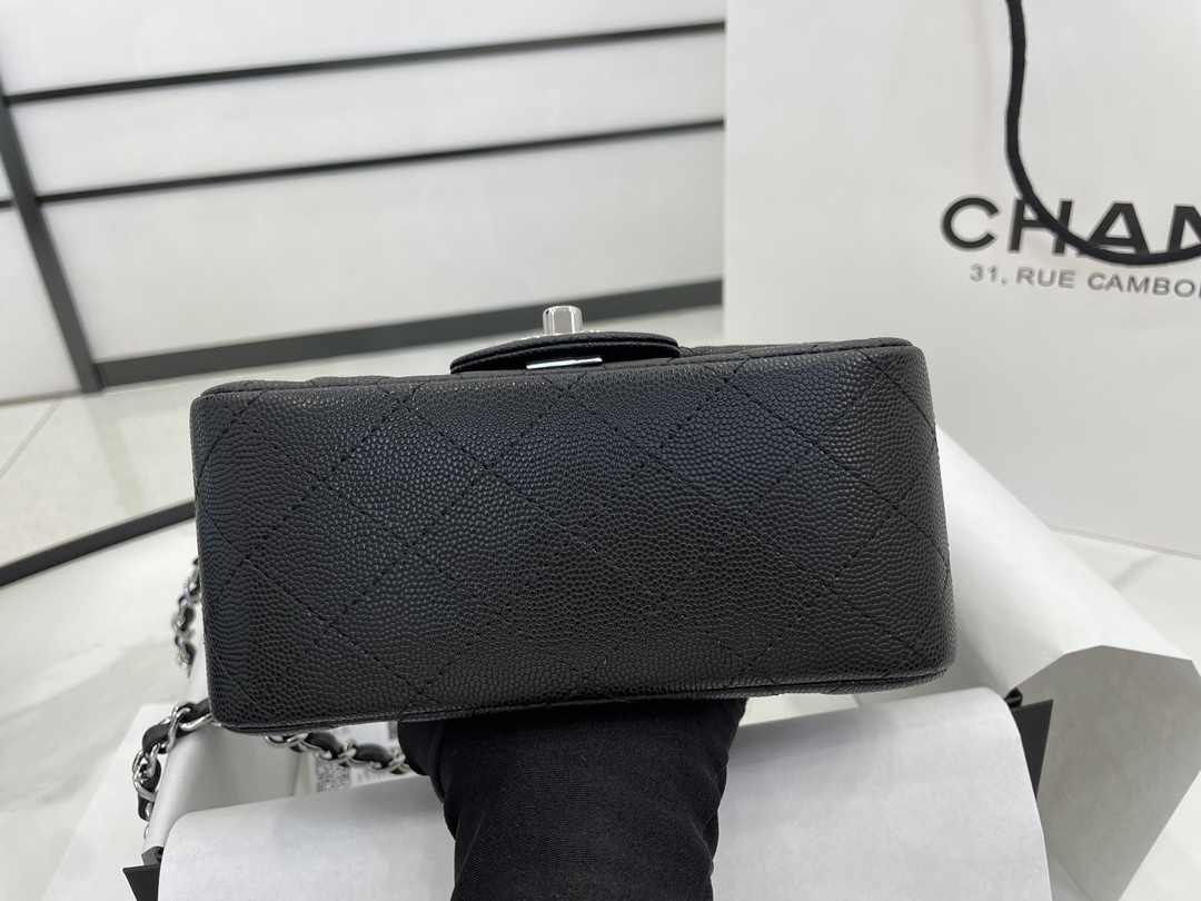 [TOP] CHANEL Classic Flap Bag Caviar Mini 17cm - Black & SHW/GHW