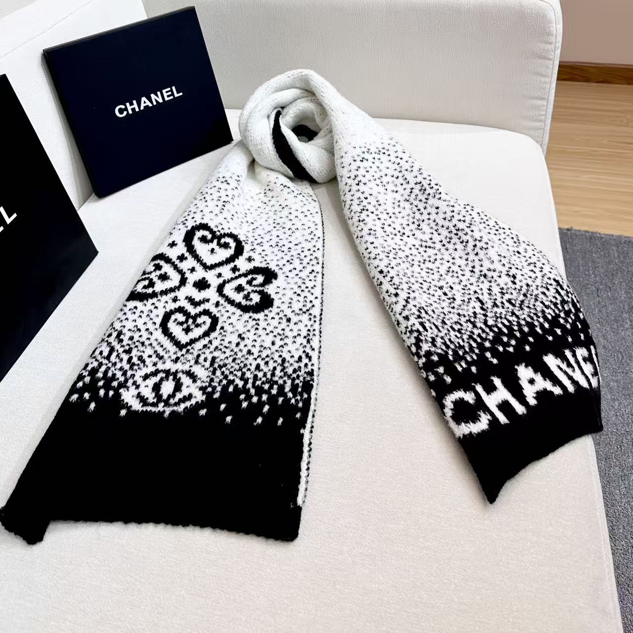 [TOP] CHANEL Cashmere Scarf 30*180cm - Black