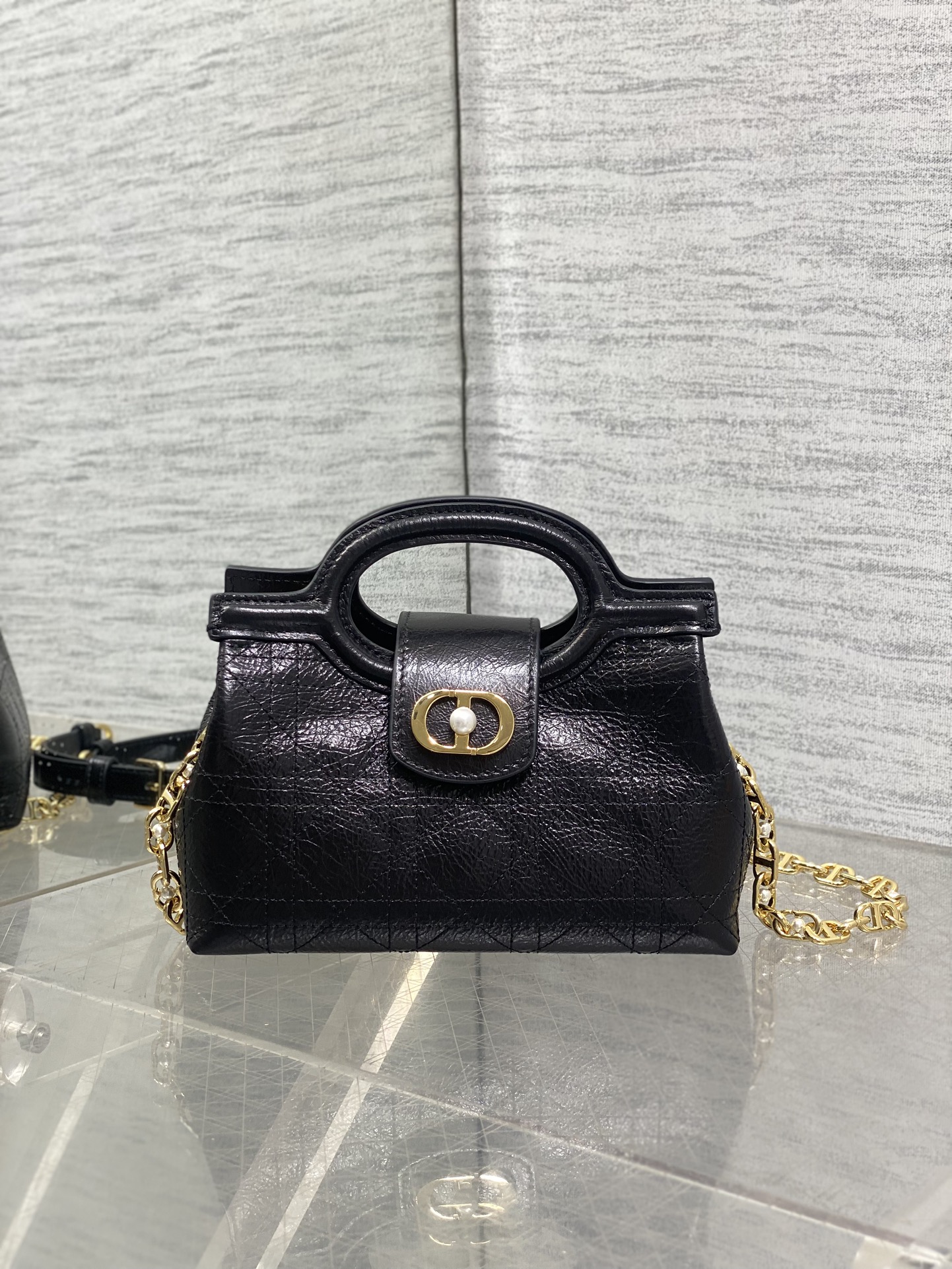 [TOP] Christian Dior  Jolie Top Handle Bag 18.5 x 13 x 8.5 cm - Black