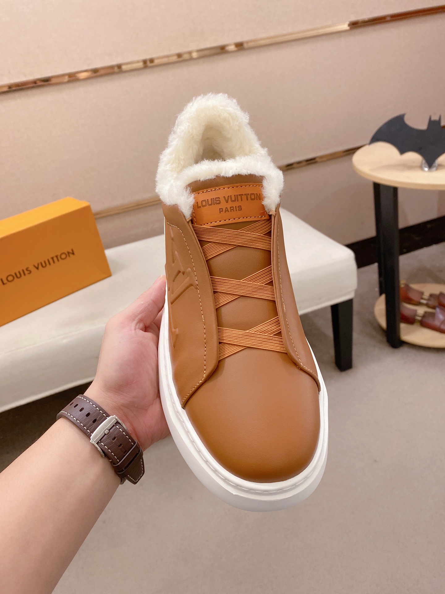 [TOP] Louis Vuitton LV Men's Cowhide Casual Shoes - 2 Colors