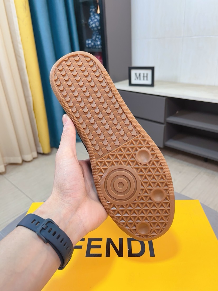 [TOP] FENDI Men's Cowhide Casual Shoes - 2 Cors